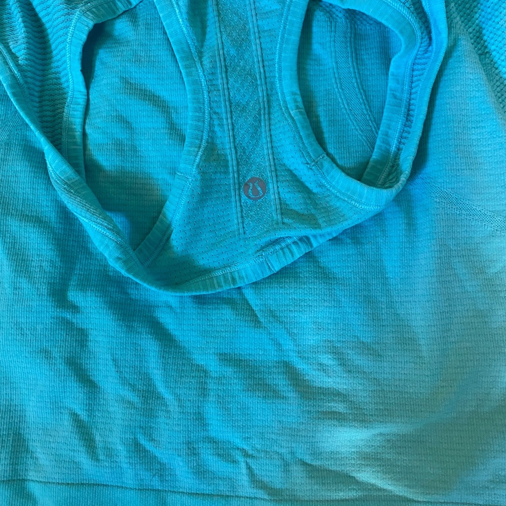 Lululemon tank size 8 in blue